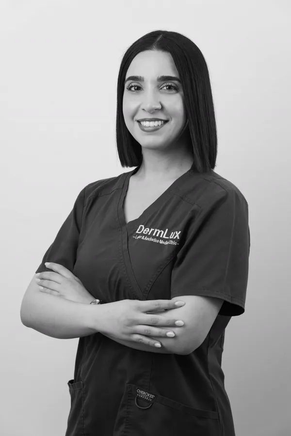 Μέλος της ομάδας της DermLux